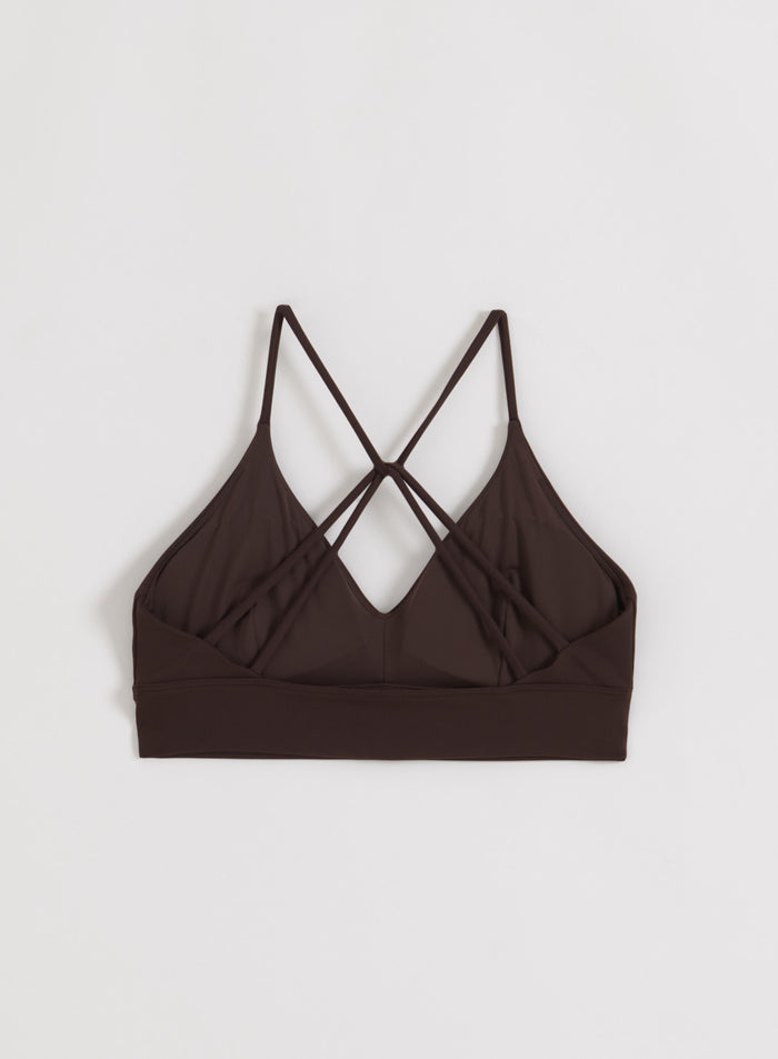 Suklaanruskea aim'n Sense Strap Bra, jossa on koristeellinen nauhaselkä ja pehmeä second skin -kangas.