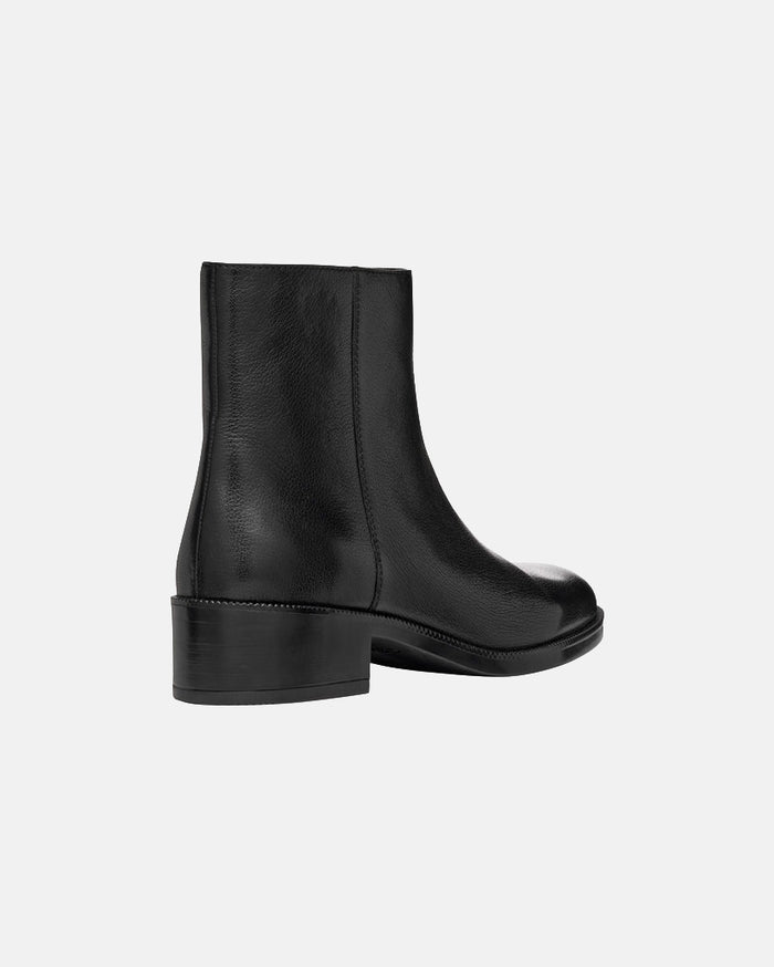 mw:img:b4ec5017913a32ab43d16f2be61f3ee6