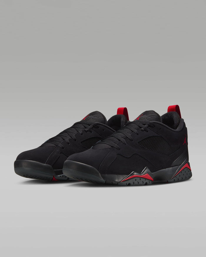 Jordan MVP 92 "Bred" Sneakers