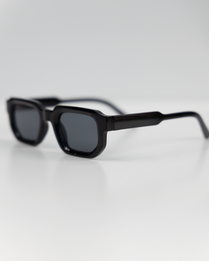 kuro shades