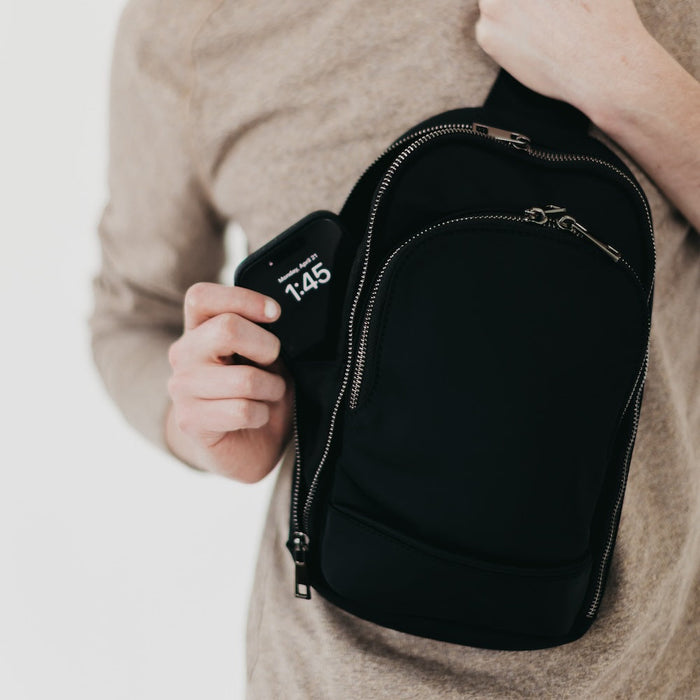 L'uomo Unisex Crossbody Bag