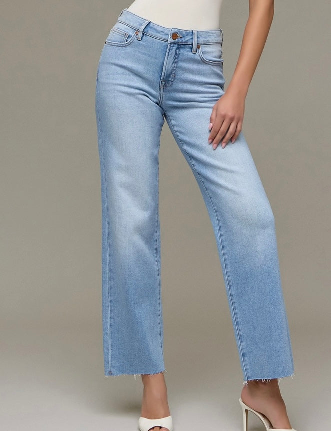 Medium Light Clean Stretch Mid Rise Classic Straight