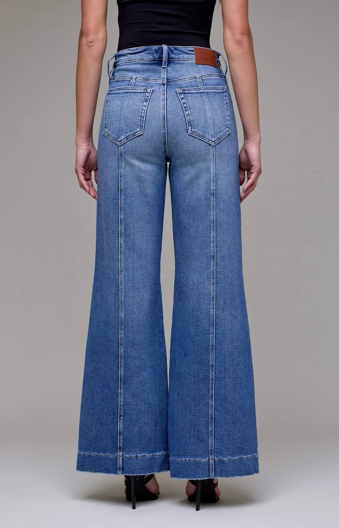 Medium Wash Comfort Flare