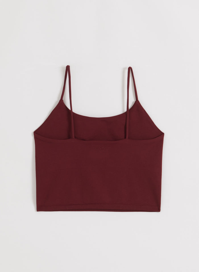 Merlot-värinen Shape Seamless Strap Singlet ohuilla olkaimilla flatlay-näkymässä merkiltä aim'n.
