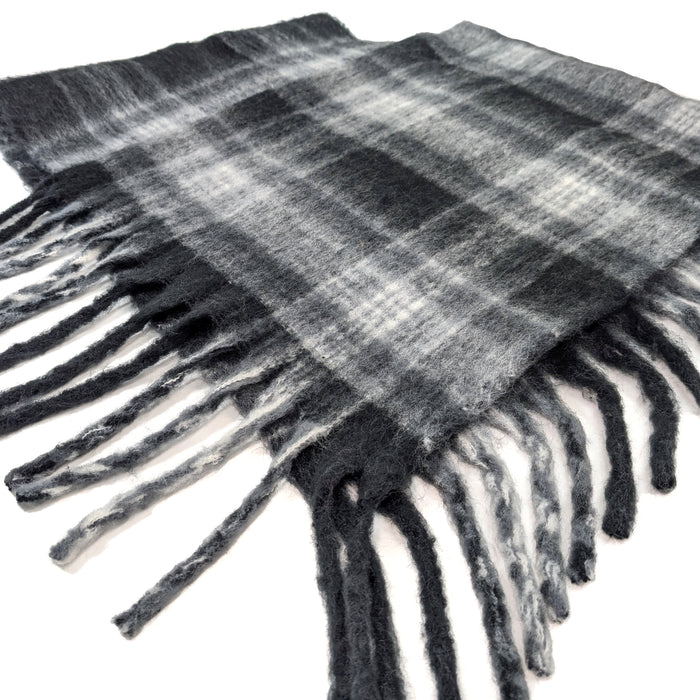 Monochrome Check Plaid Poncho - Thick Cosy Feel