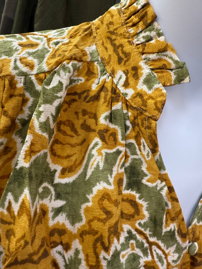 Mustard floral short-sleeve button shirt with gathered cuffs and collar