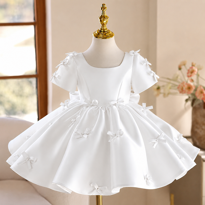 White / 12M