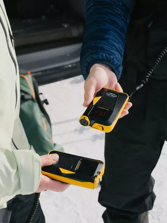 Tracker 4 Avalanche Transceiver