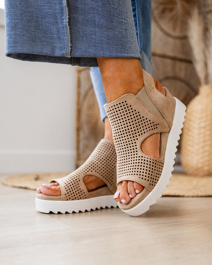Very G Amy 2 Sandals - Sand SALE Very G