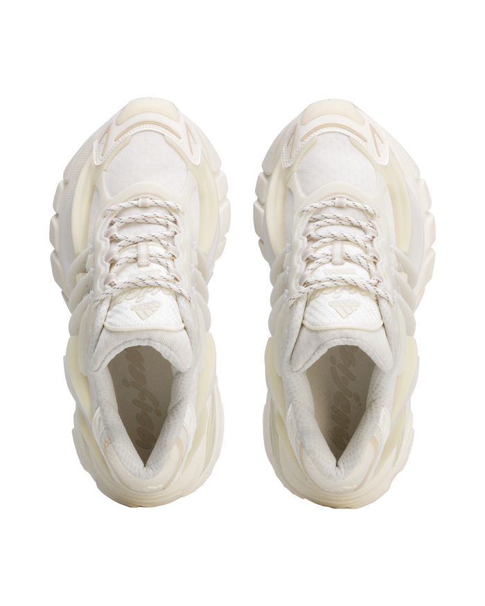 VIRGINIA Adistar Jellyfish 'Triple White' by Pharrell Williams