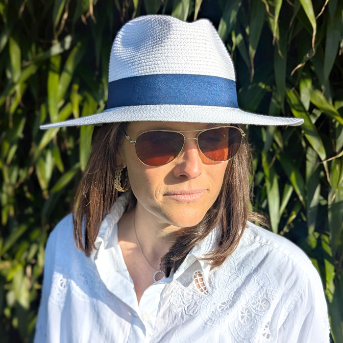 White Panama Foldable Hat (Navy Band) (57cm)
